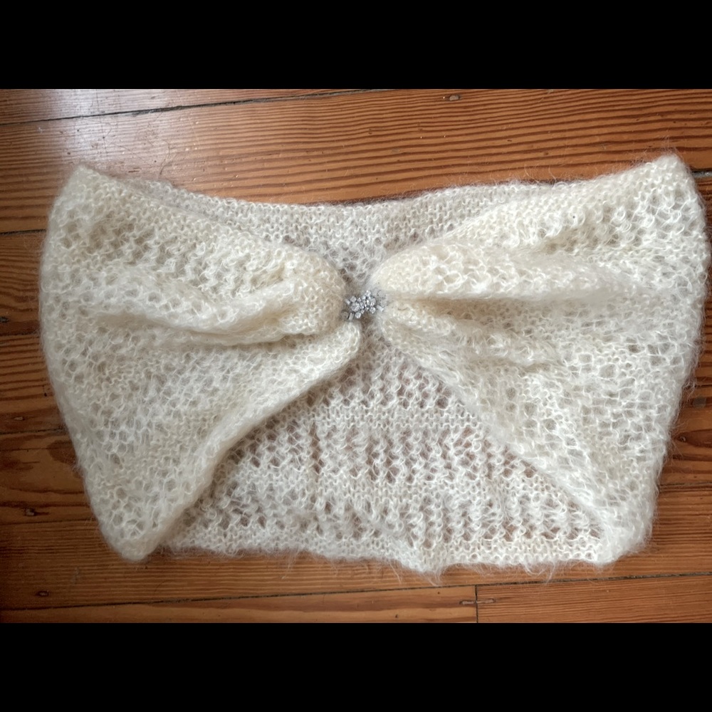 Elegant, hand knit shawl, worn once